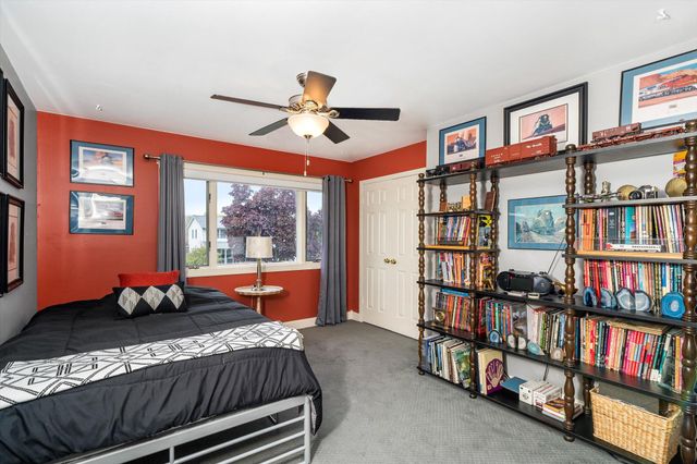 5 RAY DWIER DR, Hamilton, NJ 08690