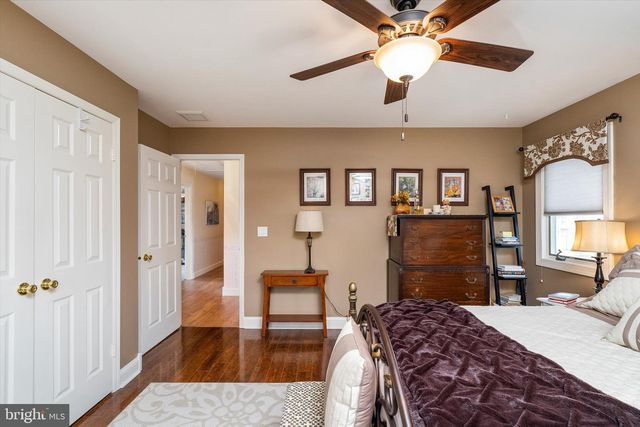 5 RAY DWIER DR, Hamilton, NJ 08690
