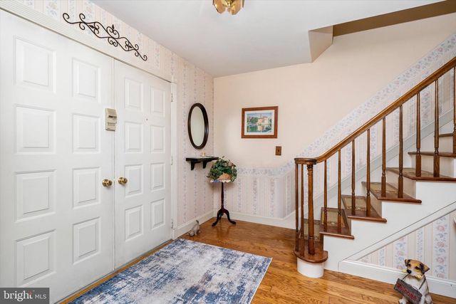5 RAY DWIER DR, Hamilton, NJ 08690