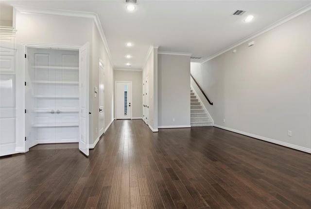 1917 Potomac Drive C, Houston, TX 77057