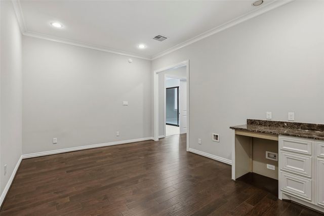 1917 Potomac Drive C, Houston, TX 77057