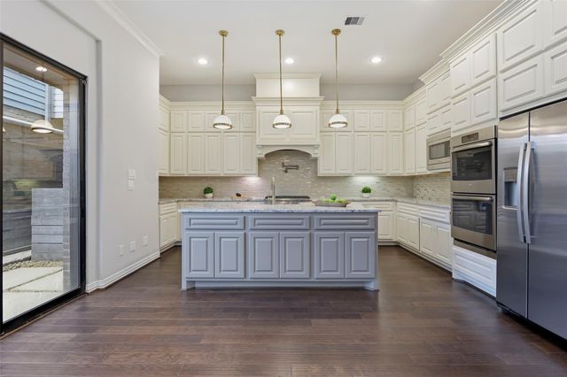 1917 Potomac Drive C, Houston, TX 77057