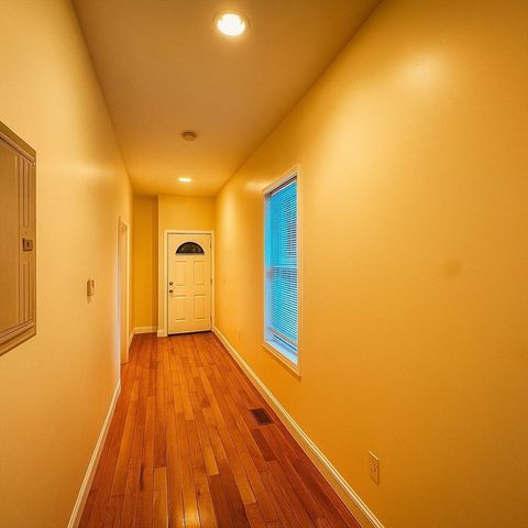 7 North Ave 1, Boston, MA 02119