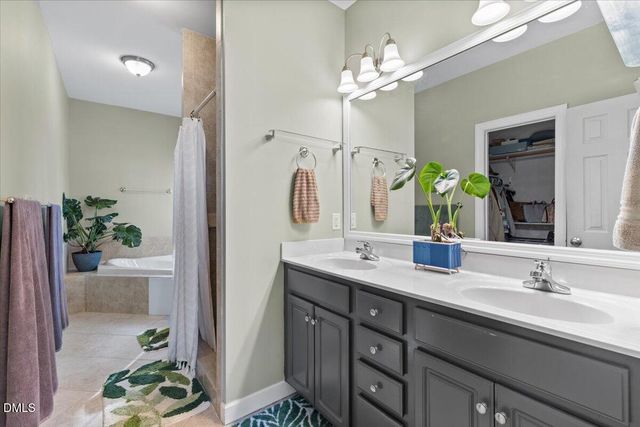 176 E Silverado Court, Kenly, NC 27542