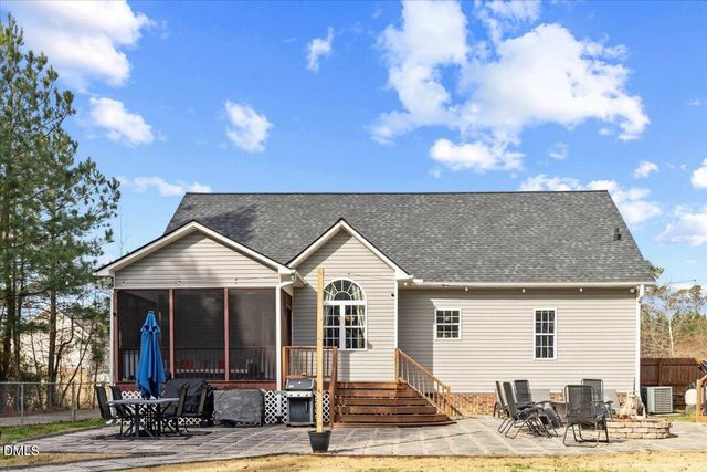 176 E Silverado Court, Kenly, NC 27542