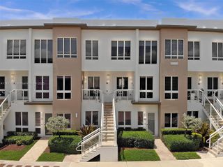 10255 NW 63rd Ter 204, Doral, FL 33178