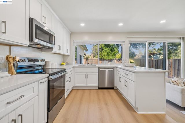 9802 Davona Dr, San Ramon, CA 94583
