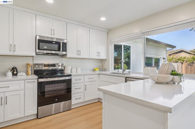 9802 Davona Dr, San Ramon, CA 94583