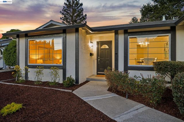 9802 Davona Dr, San Ramon, CA 94583