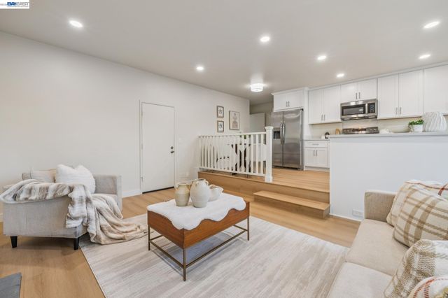 9802 Davona Dr, San Ramon, CA 94583