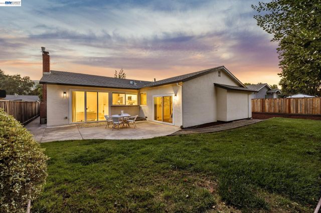 9802 Davona Dr, San Ramon, CA 94583