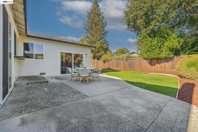 9802 Davona Dr, San Ramon, CA 94583