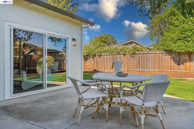 9802 Davona Dr, San Ramon, CA 94583