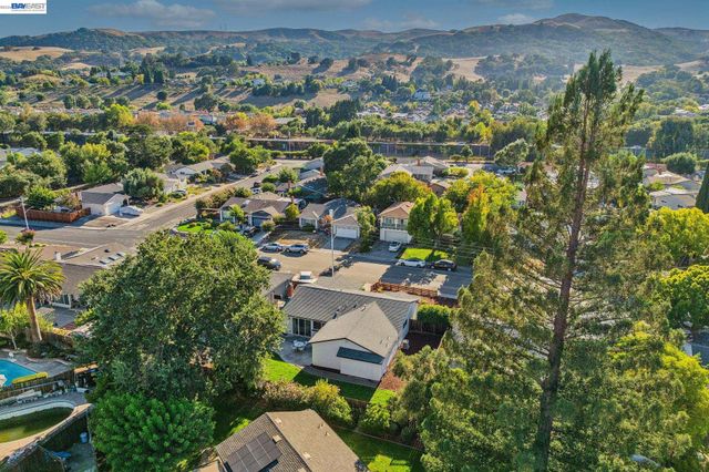 9802 Davona Dr, San Ramon, CA 94583