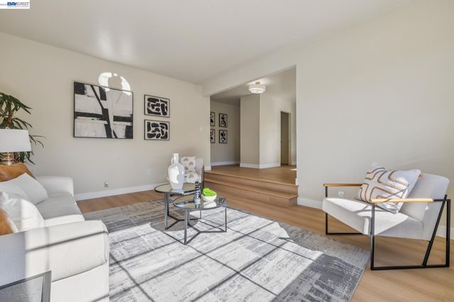 9802 Davona Dr, San Ramon, CA 94583