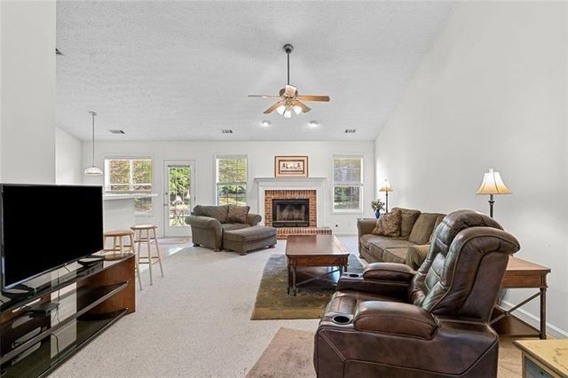 107 Quail Run, Acworth, GA 30101