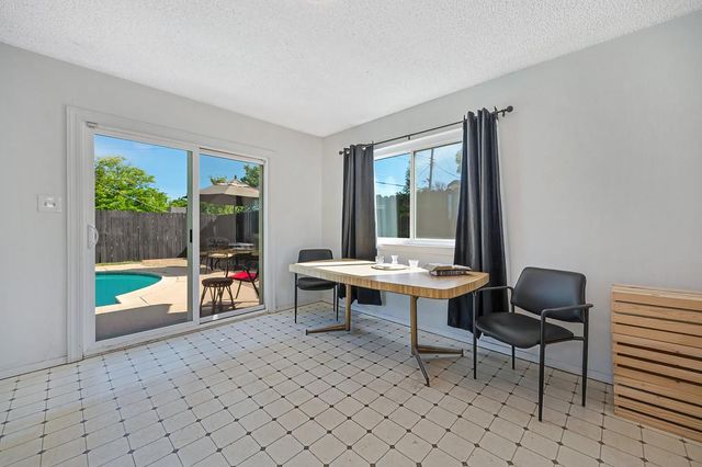 6201 Coyle Ave, Carmichael, CA 95608