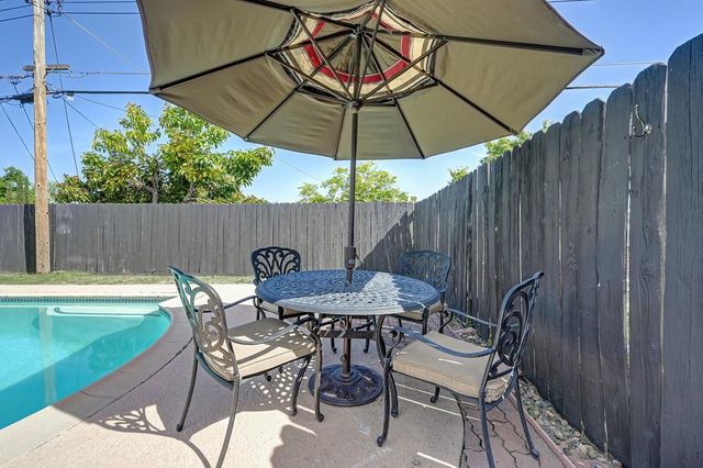 6201 Coyle Ave, Carmichael, CA 95608