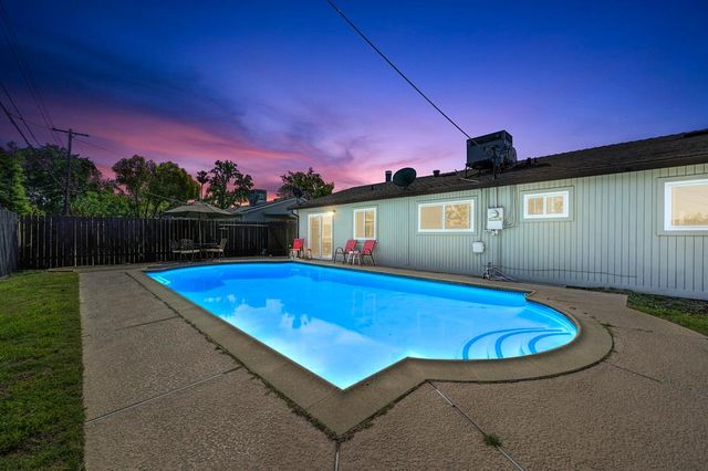 6201 Coyle Ave, Carmichael, CA 95608