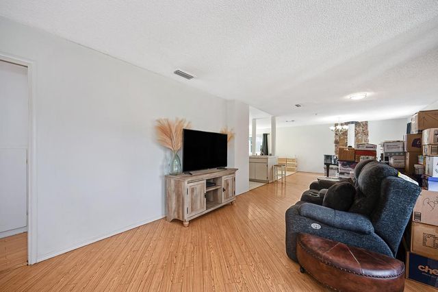 6201 Coyle Ave, Carmichael, CA 95608