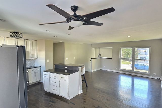 15451 S Scott Drive, Lockport, IL 60441