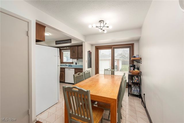 7406 Meadow Lane, Parma, OH 44134