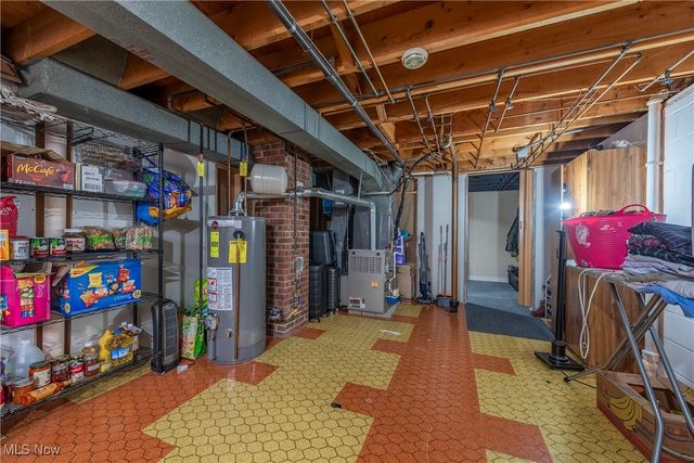 7406 Meadow Lane, Parma, OH 44134