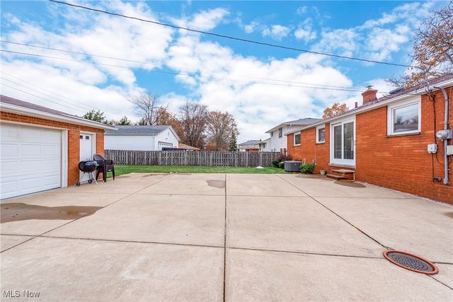 7406 Meadow Lane, Parma, OH 44134