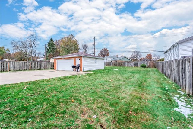 7406 Meadow Lane, Parma, OH 44134