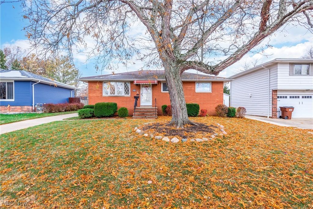 7406 Meadow Lane, Parma, OH 44134