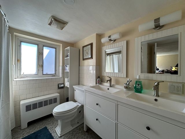 5 Old Shade St, Lexington, MA 02421