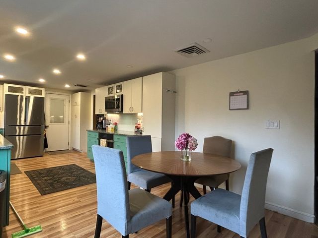 5 Old Shade St, Lexington, MA 02421