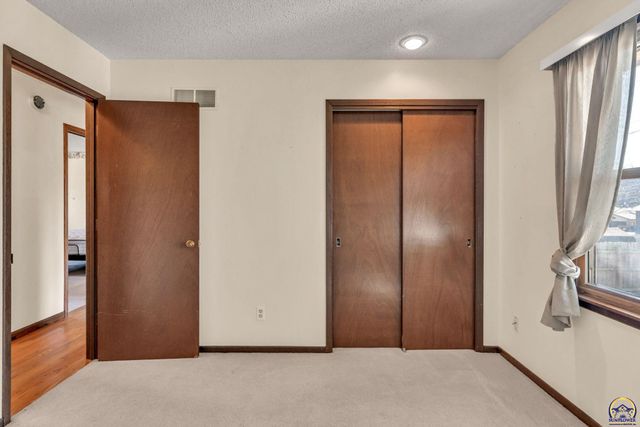 3131 SW Belle AVE, Topeka, KS 66614