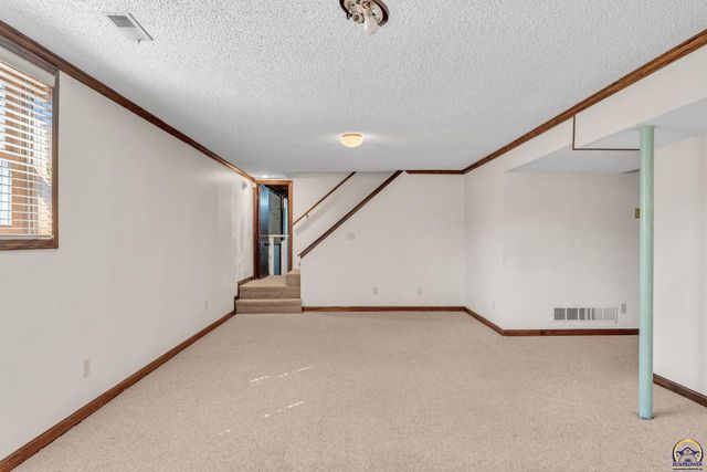 3131 SW Belle AVE, Topeka, KS 66614