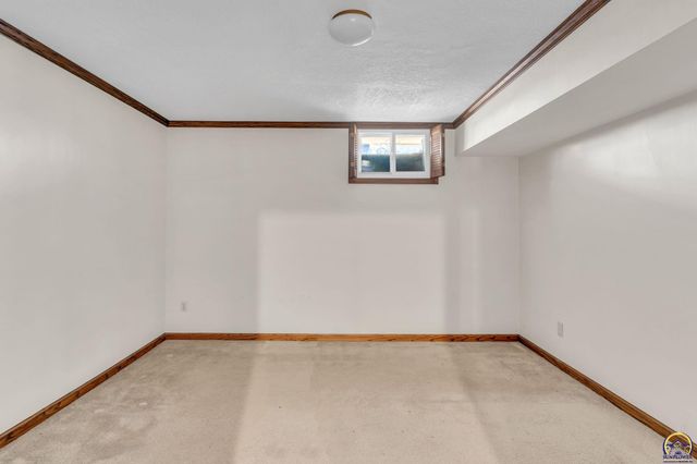 3131 SW Belle AVE, Topeka, KS 66614