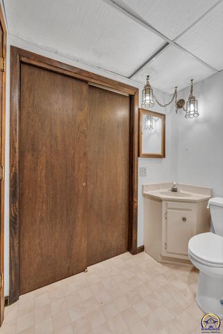 3131 SW Belle AVE, Topeka, KS 66614