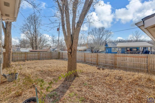 3131 SW Belle AVE, Topeka, KS 66614