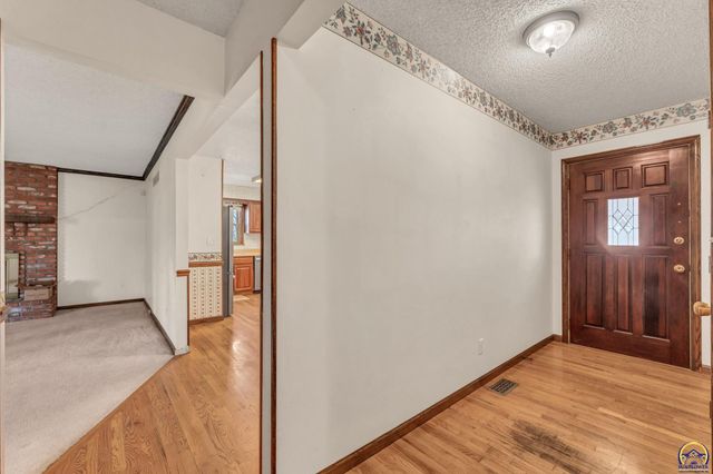 3131 SW Belle AVE, Topeka, KS 66614