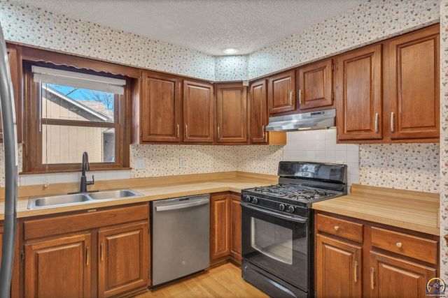 3131 SW Belle AVE, Topeka, KS 66614