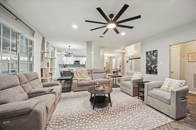 2040 Lodge Crest Court, League City, TX 77573