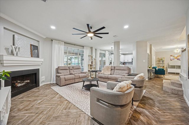 2040 Lodge Crest Court, League City, TX 77573