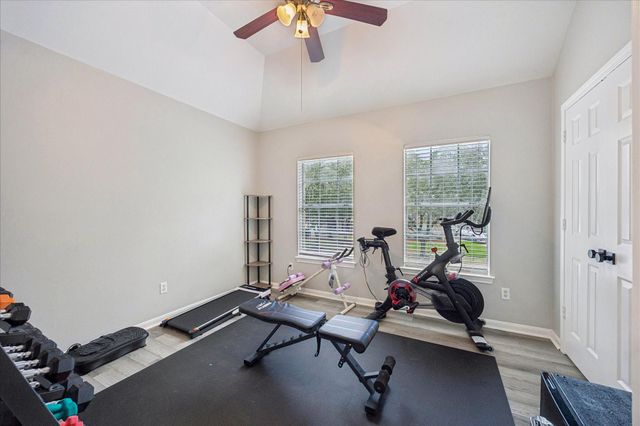 2040 Lodge Crest Court, League City, TX 77573