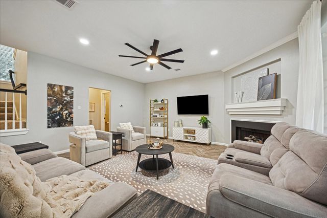 2040 Lodge Crest Court, League City, TX 77573