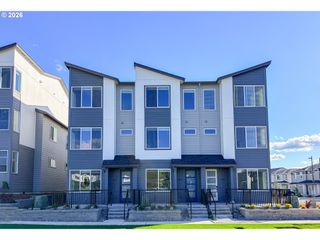 18690 Sw PRECIPICE Ln, Beaverton, OR 97007