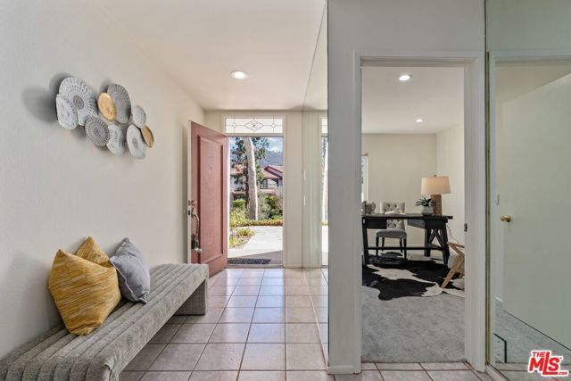 17253 Palisades Circle, Los Angeles, CA 90272