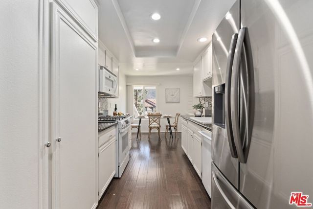 17253 Palisades Circle, Los Angeles, CA 90272