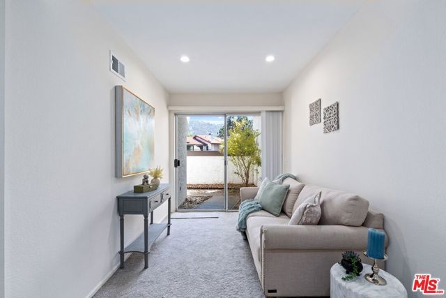 17253 Palisades Circle, Los Angeles, CA 90272