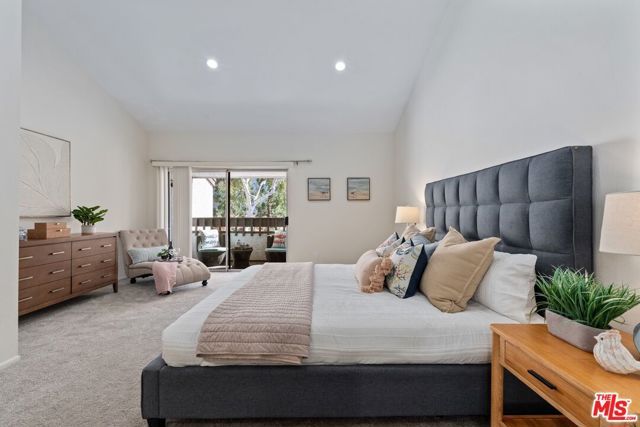 17253 Palisades Circle, Los Angeles, CA 90272