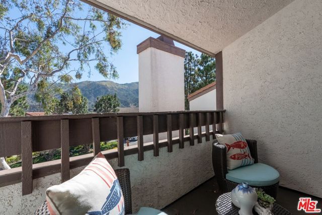 17253 Palisades Circle, Los Angeles, CA 90272