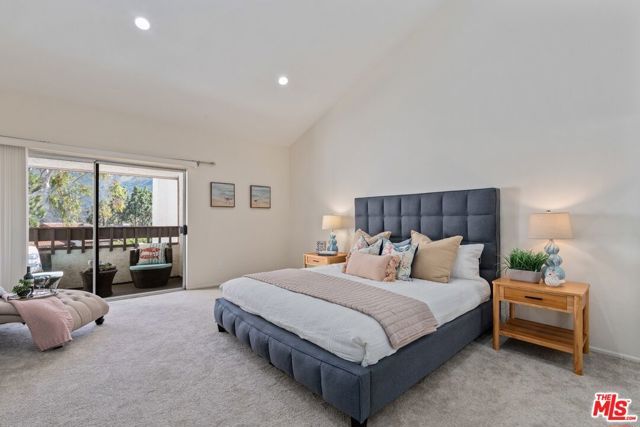 17253 Palisades Circle, Los Angeles, CA 90272